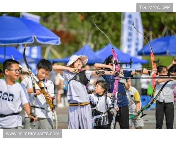 射箭学院推动青少年训练成果的区域交流展示，射击射箭项目进校园